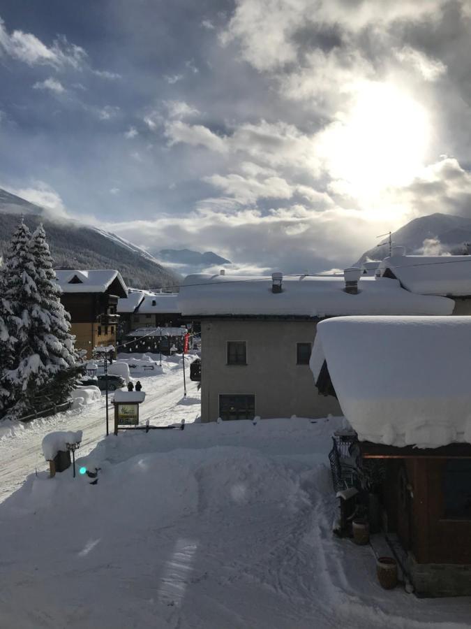 Garni La Casetta Hotell Livigno Eksteriør bilde